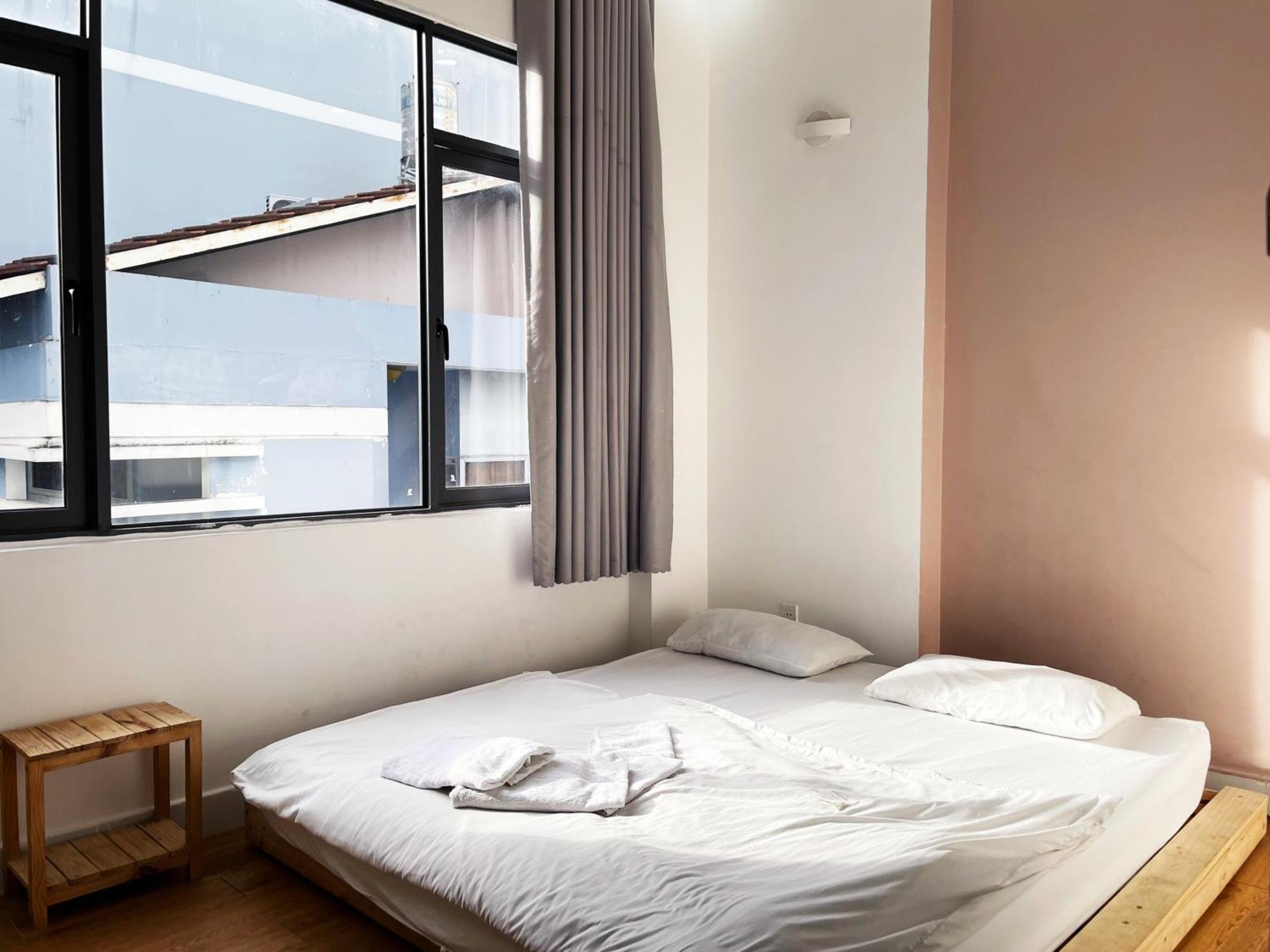 J&K Hotel Ho Chi Minh City Exterior photo