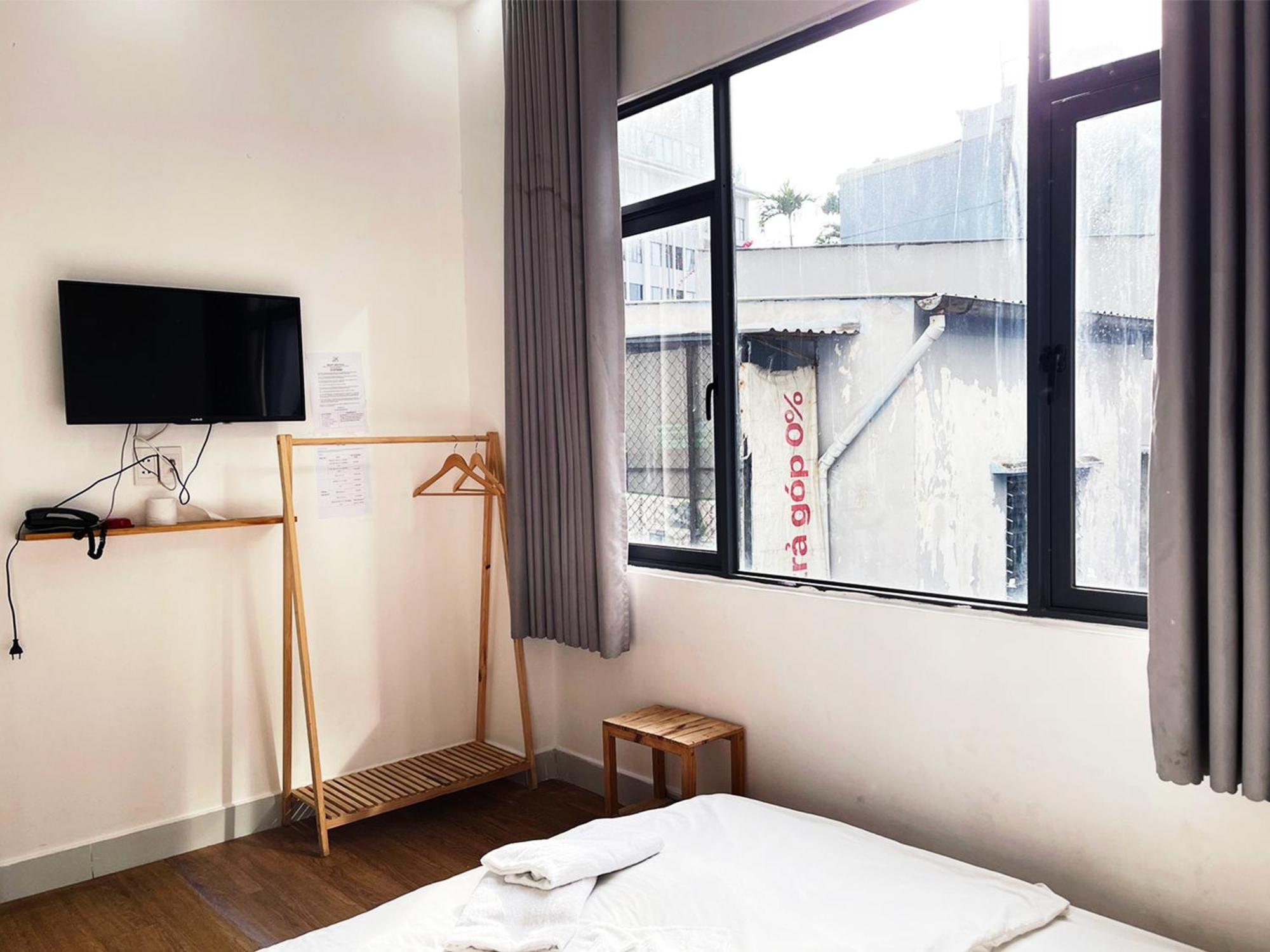 J&K Hotel Ho Chi Minh City Exterior photo